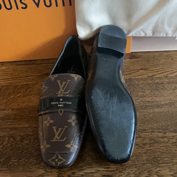 Louis Vuitton Paris - Picture 2 of 5